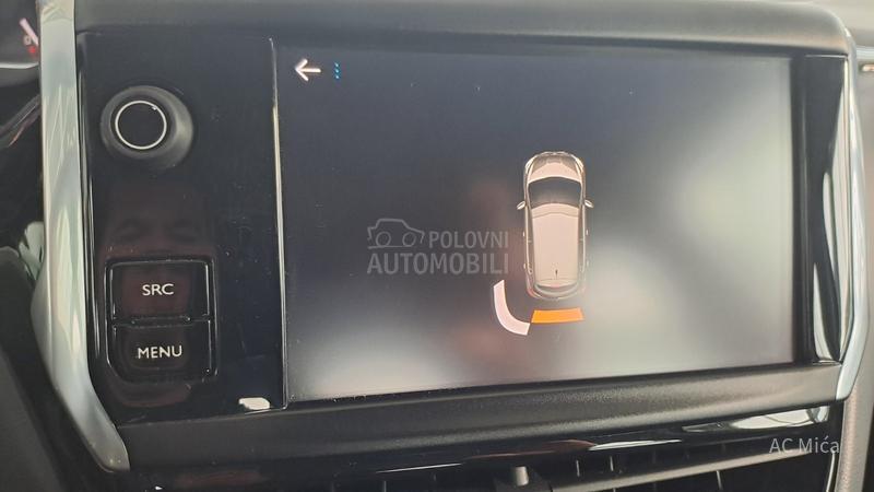 Peugeot 208 1.2NAV LED USB 44000