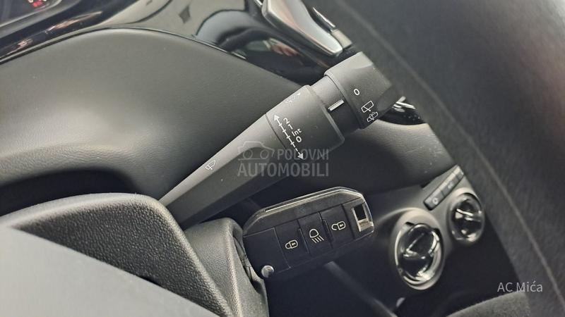 Peugeot 208 1.2NAV LED USB 44000