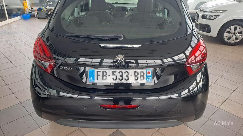 Peugeot 208 1.2NAV LED USB 44000