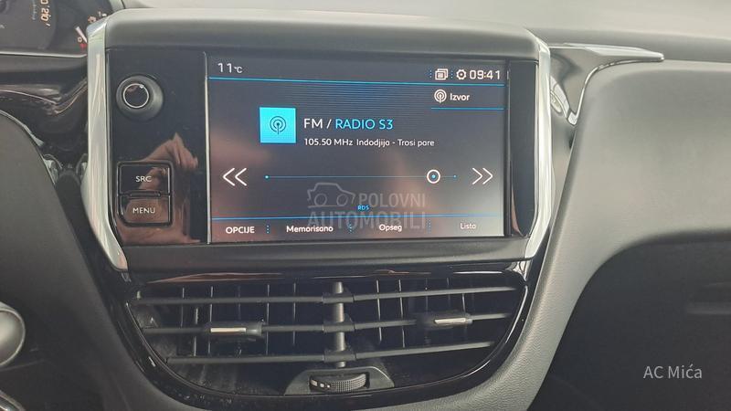 Peugeot 208 1.2NAV LED USB 44000