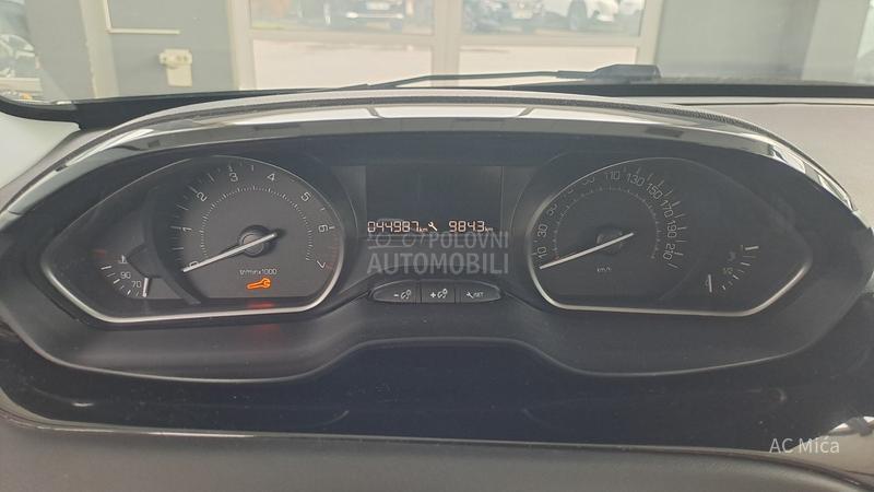 Peugeot 208 1.2NAV LED USB 44000