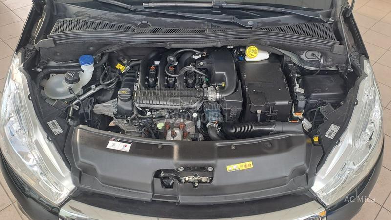 Peugeot 208 1.2NAV LED USB 44000