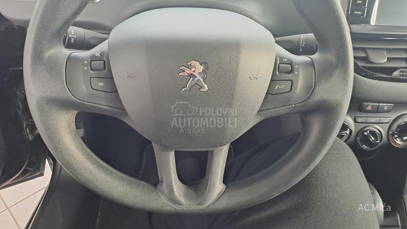 Peugeot 208 1.2NAV LED USB 44000