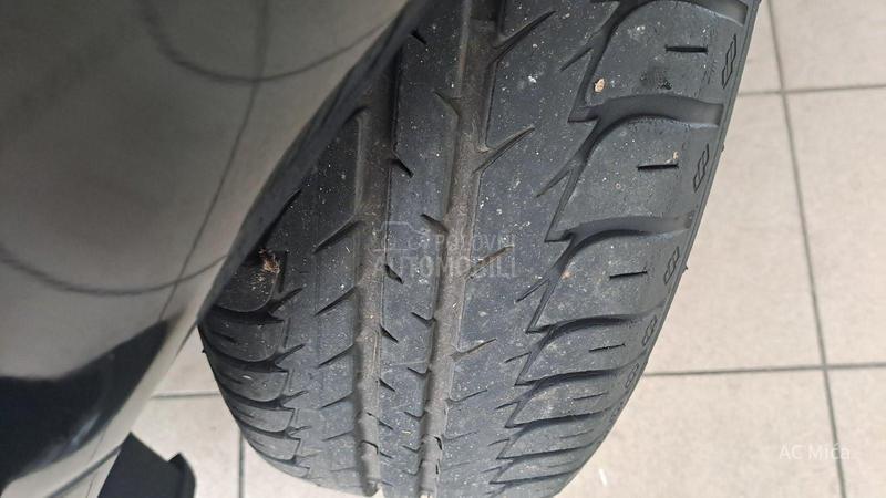 Peugeot 208 1.2NAV LED USB 44000