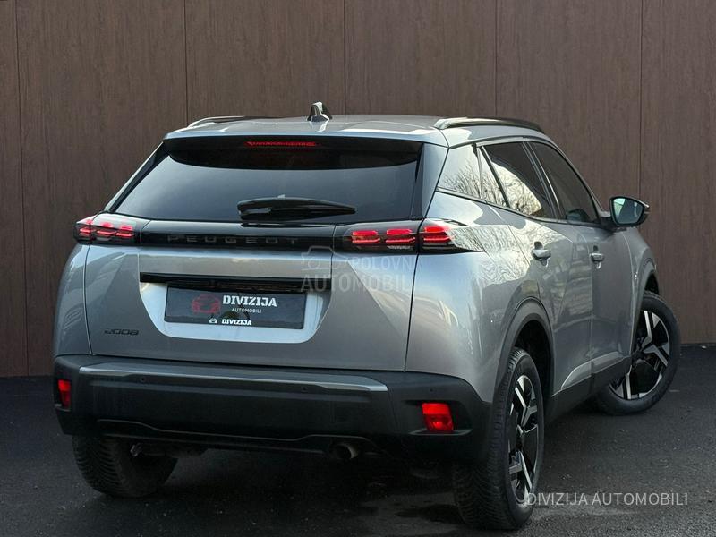 Peugeot 2008 Allure/Kamera/MT6
