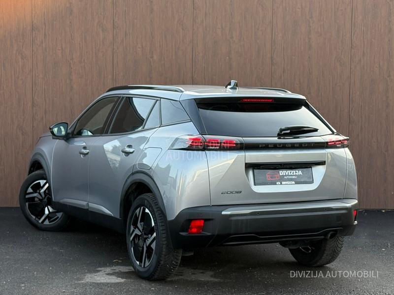 Peugeot 2008 Allure/Kamera/MT6