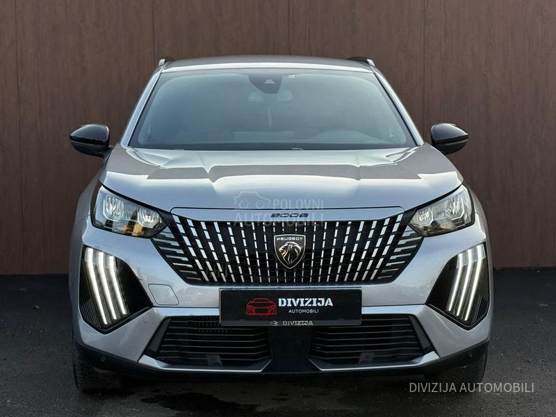 Peugeot 2008 Allure/Kamera/MT6