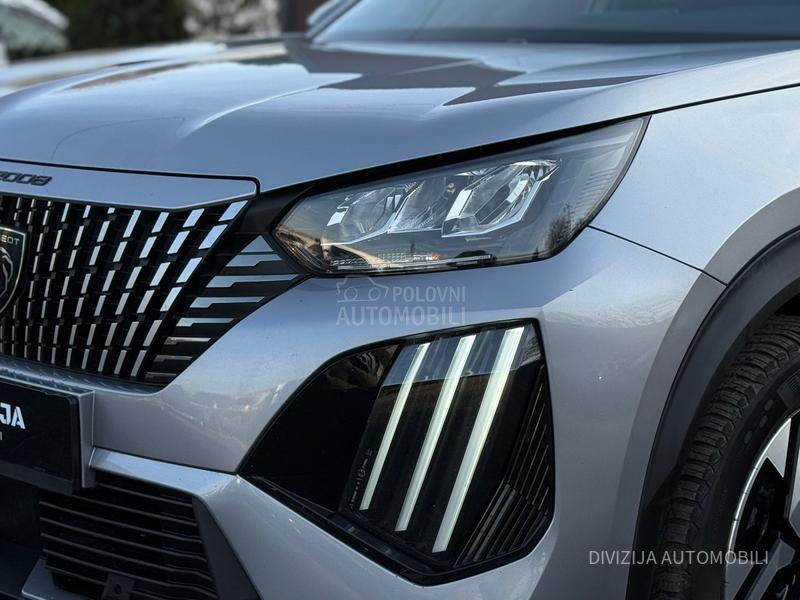 Peugeot 2008 Allure/Kamera/MT6