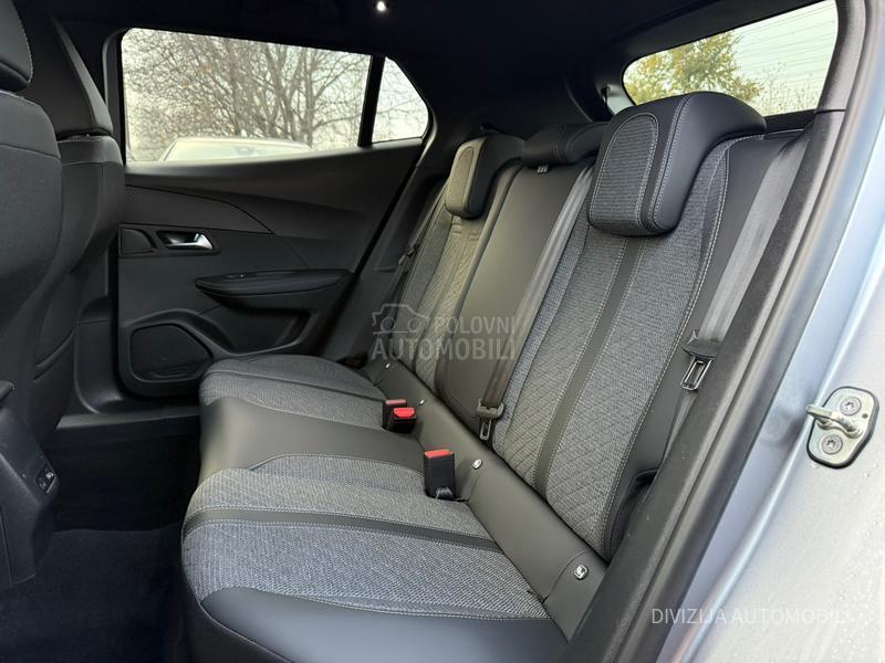 Peugeot 2008 Allure/Kamera/MT6