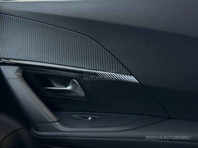 Peugeot 2008 Allure/Kamera/MT6