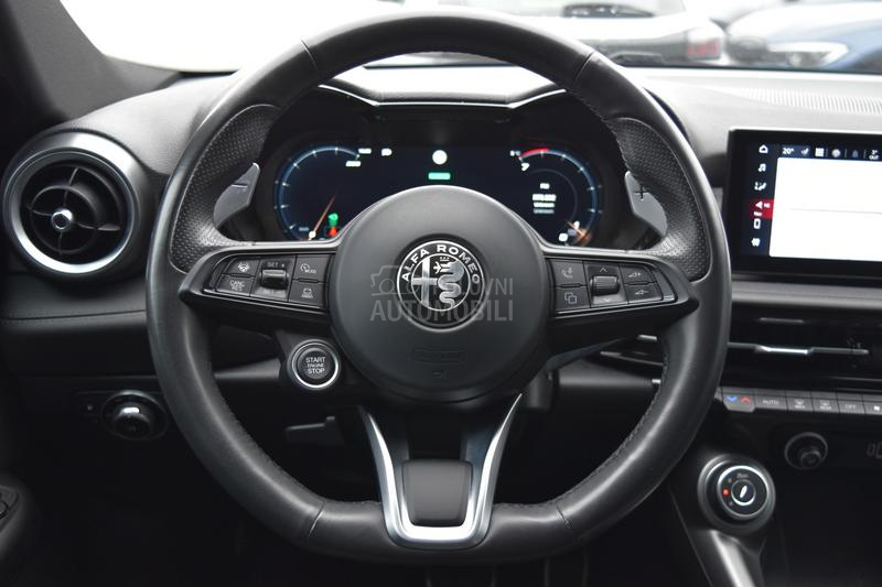Alfa Romeo Tonale Hybrid Q4 AT