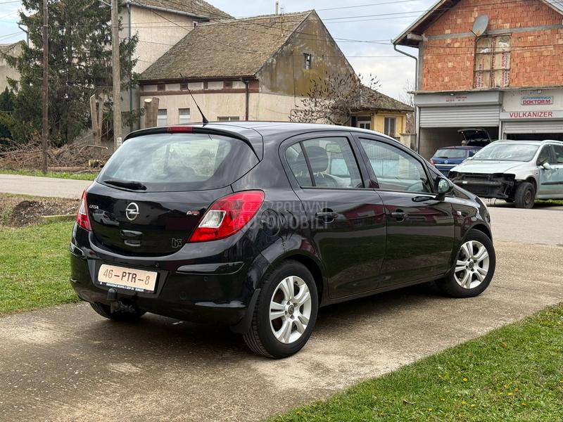 Opel Corsa D 1.3 CDTI COSMO