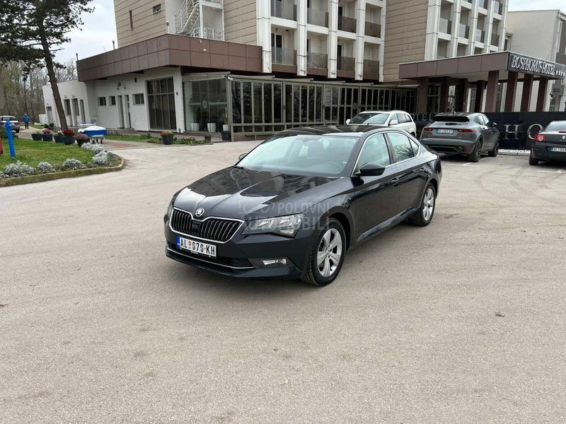 Škoda Superb 