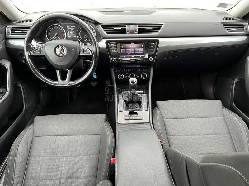Škoda Superb 
