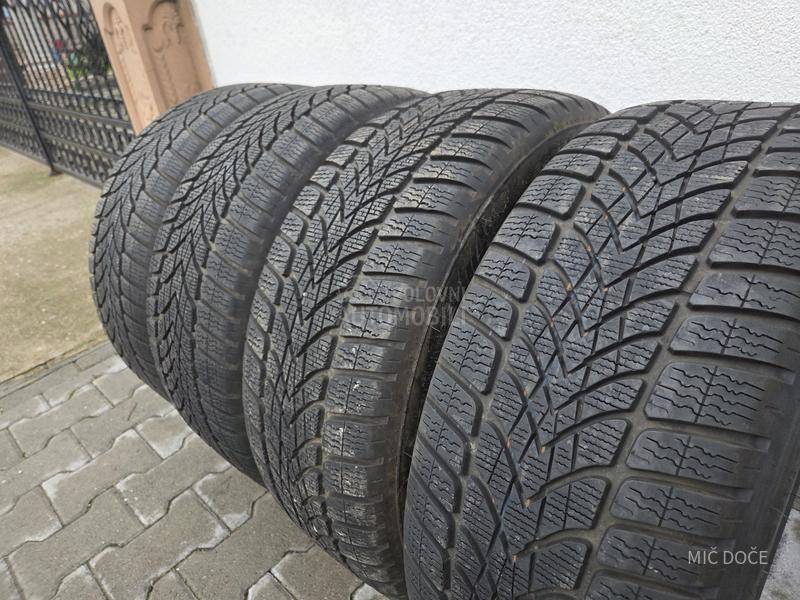 Dunlop 225/55 R17 Zimska