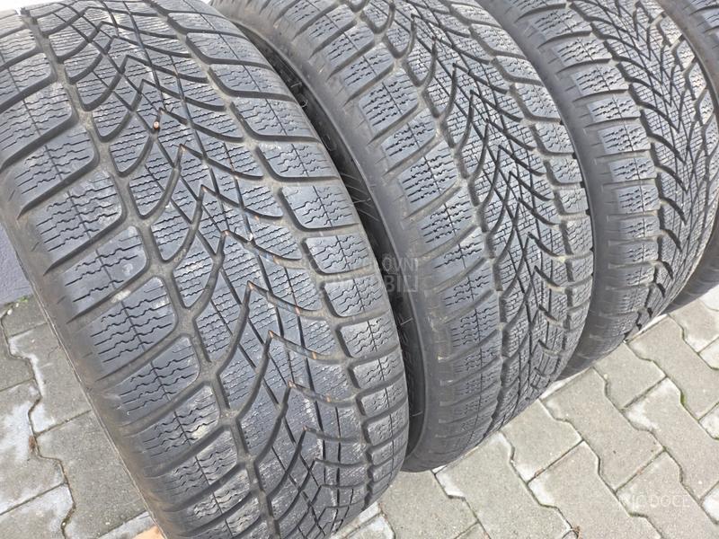 Dunlop 225/55 R17 Zimska