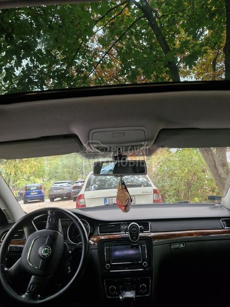 Škoda Superb 