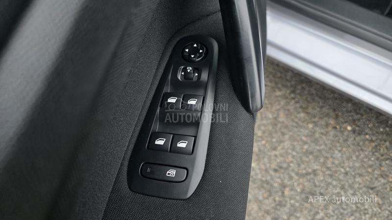 Peugeot 308 1.5Hdi EAT8 Active