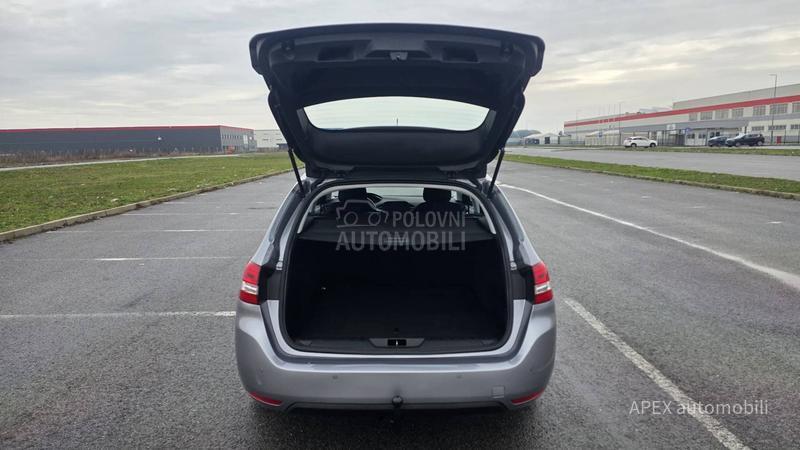 Peugeot 308 1.5Hdi EAT8 Active