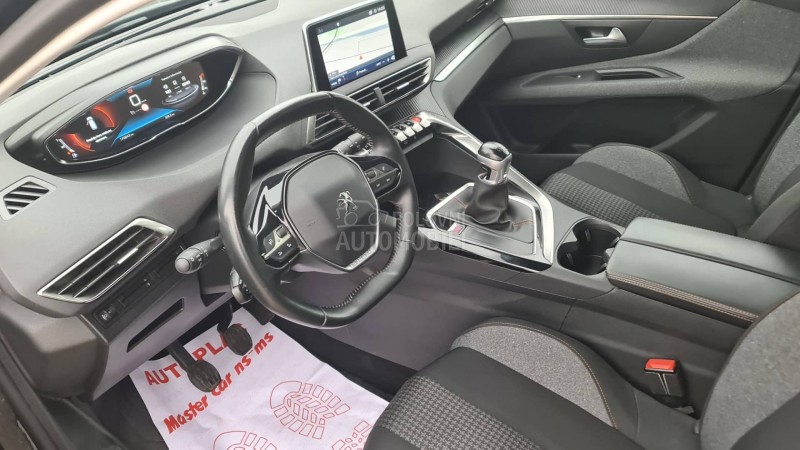 Peugeot 3008 1.5hdi VIRTU/LEDNAV