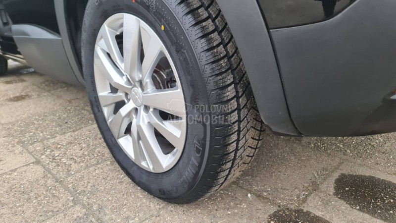 Peugeot 3008 1.5hdi VIRTU/LEDNAV