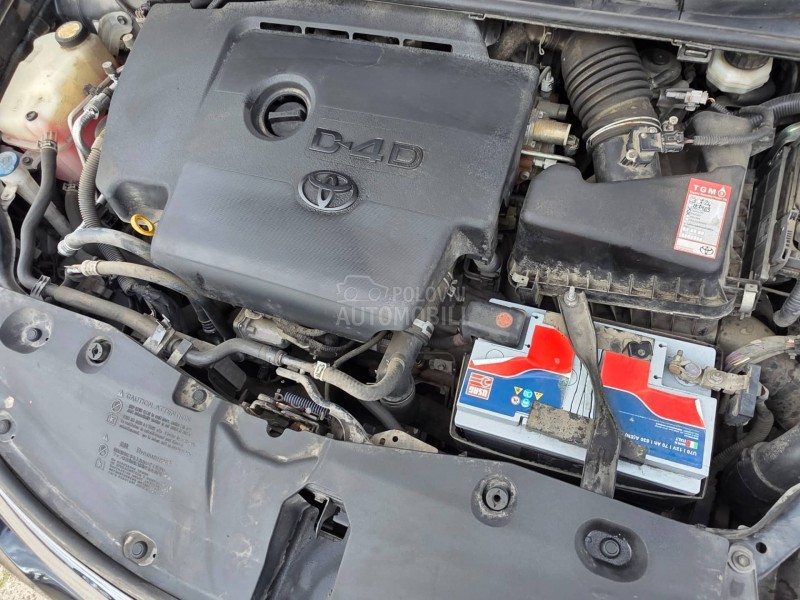 Toyota Avensis 2.0 d4d F U L/SERVI
