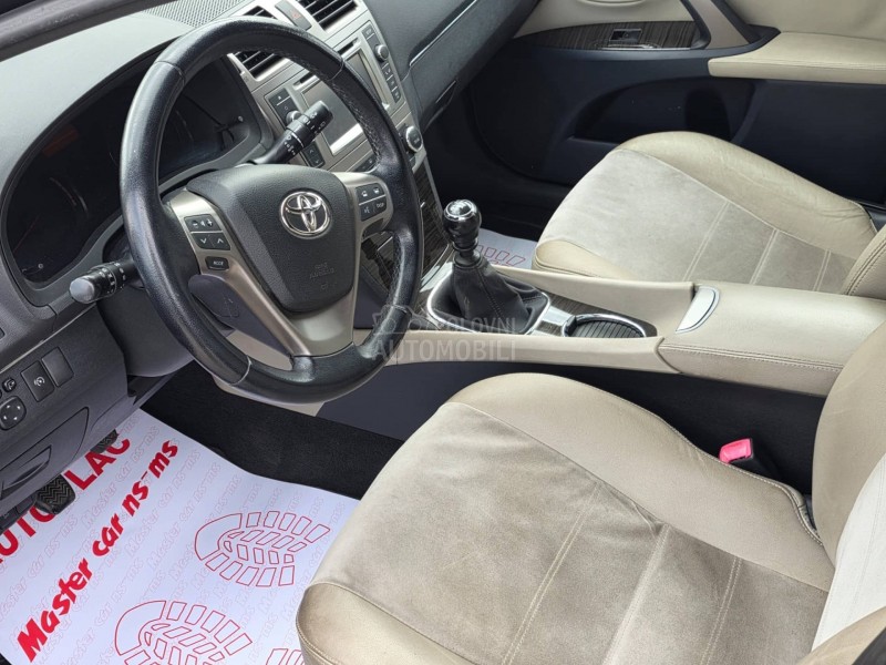Toyota Avensis 2.0 d4d F U L/SERVI