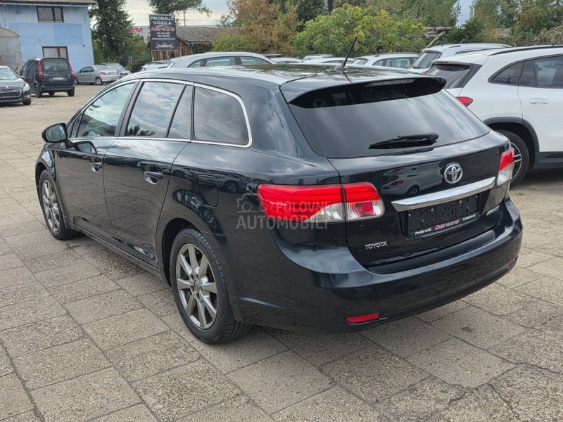 Toyota Avensis 2.0 d4d F U L/SERVI