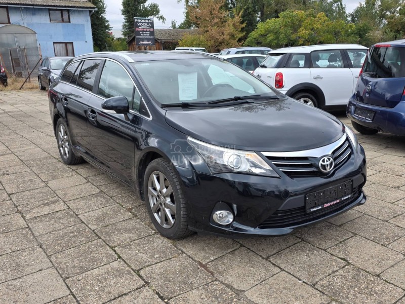 Toyota Avensis 2.0 d4d F U L/SERVI