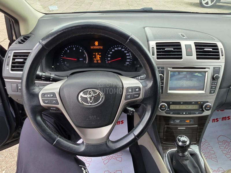 Toyota Avensis 2.0 d4d F U L/SERVI