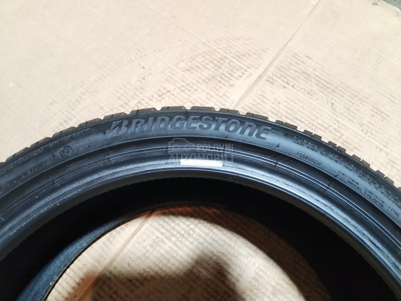 Bridgestone 225/40 R18 Zimska