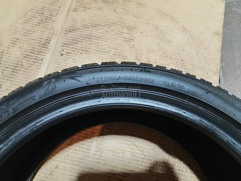 Bridgestone 225/40 R18 Zimska