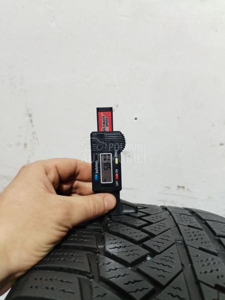 Continental 235/65 R17 Zimska