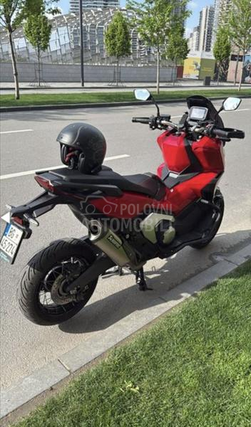 Honda Adv 750