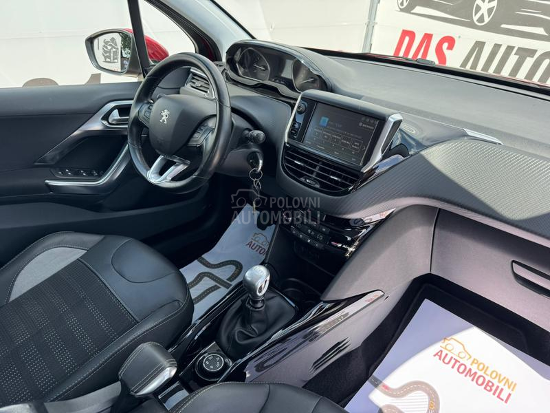 Peugeot 2008 ALLURE