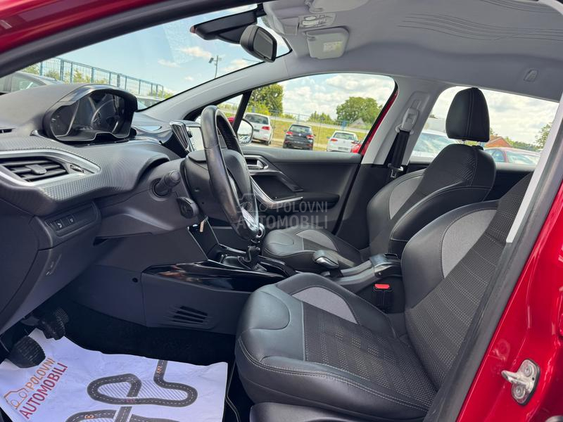 Peugeot 2008 ALLURE