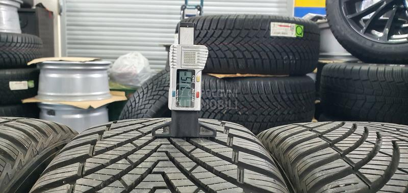 Kumho 225/45 R19 Sve sezone