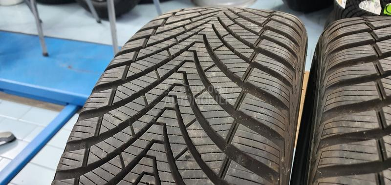 Kumho 225/45 R19 Sve sezone