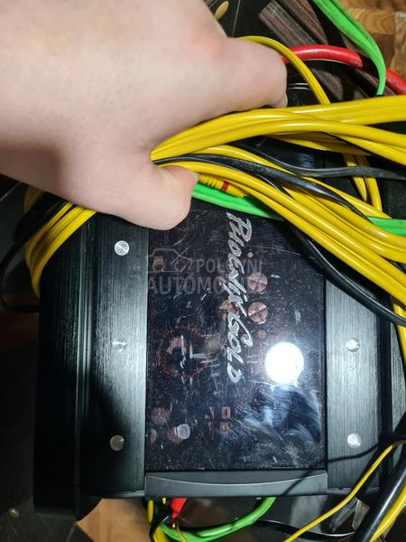 Bass Case 8 sa pojacivacem