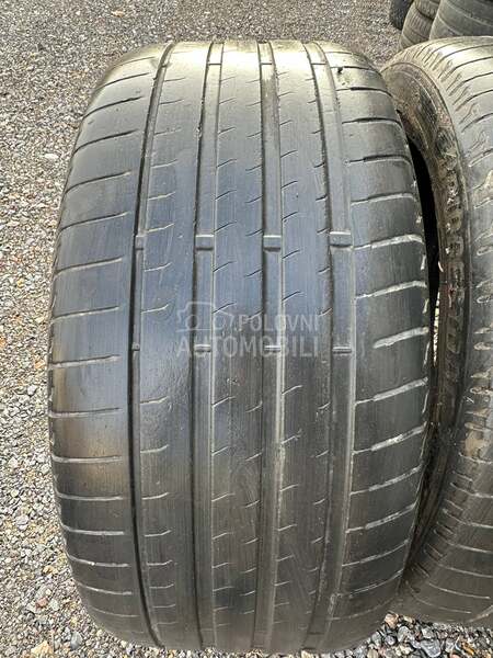 Bridgestone 285/40 R22 Letnja
