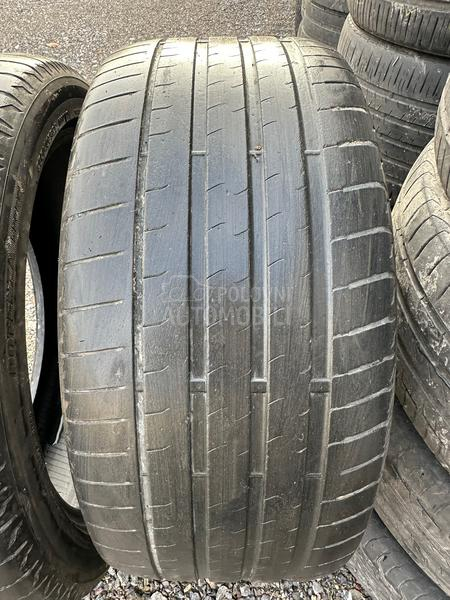 Bridgestone 285/40 R22 Letnja