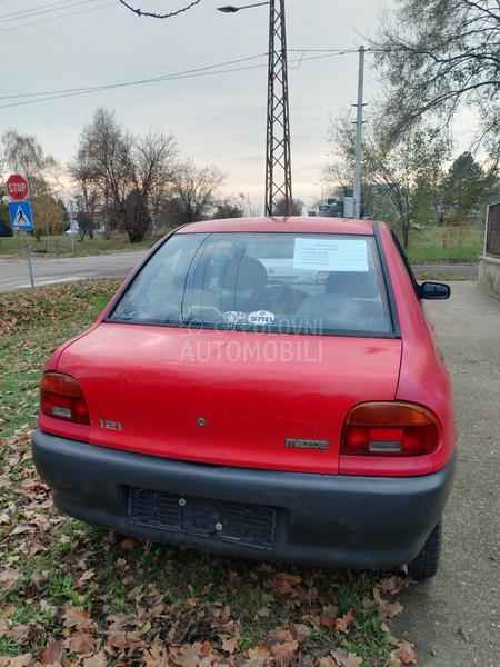Mazda 121 