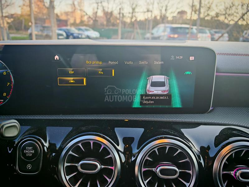 Mercedes Benz CLA 180 AMG