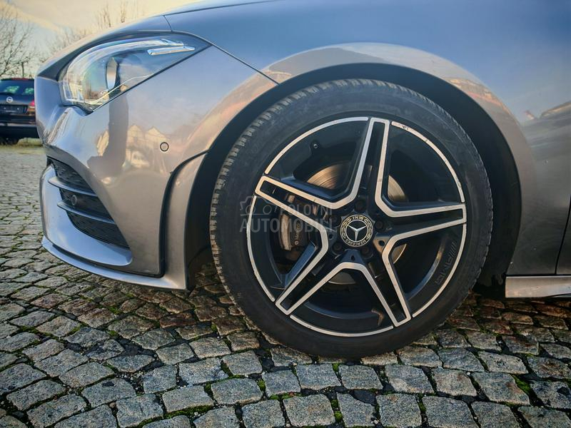 Mercedes Benz CLA 180 AMG