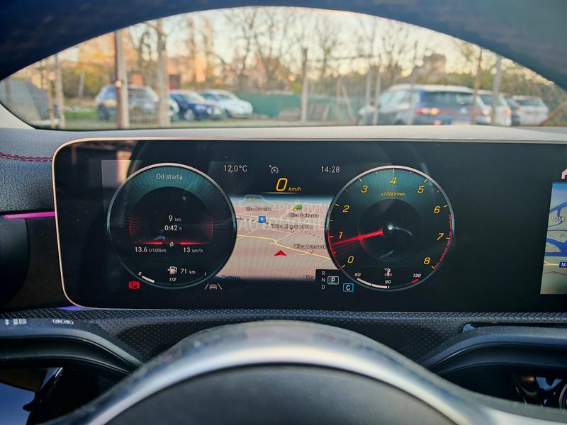 Mercedes Benz CLA 180 AMG