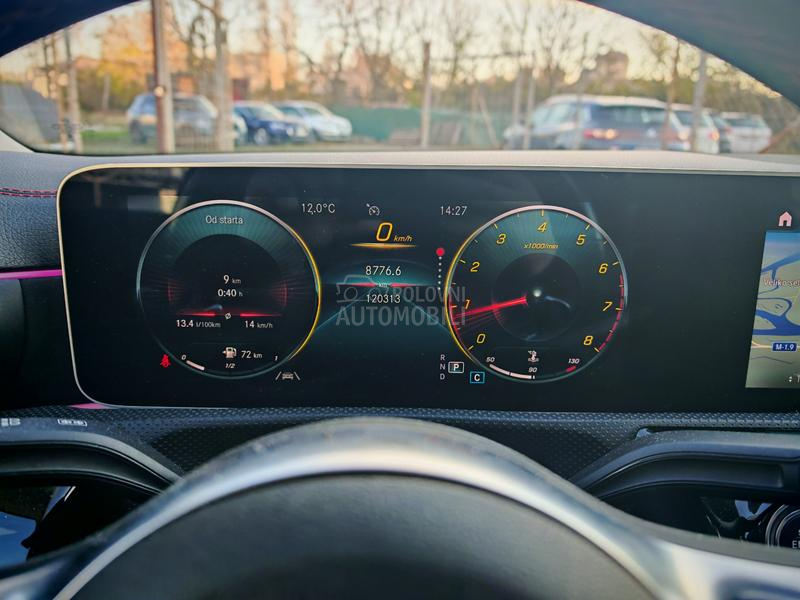 Mercedes Benz CLA 180 AMG