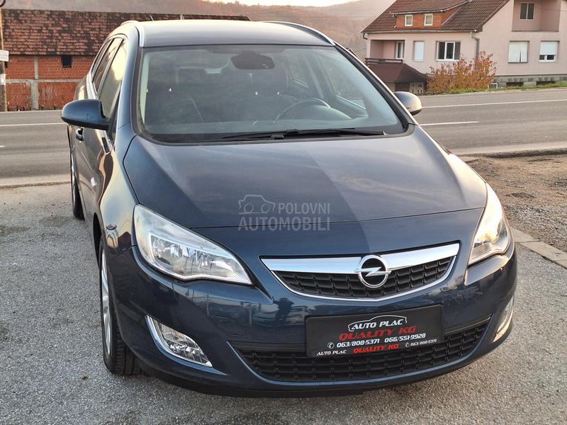 Opel Astra J 