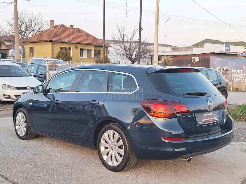 Opel Astra J 