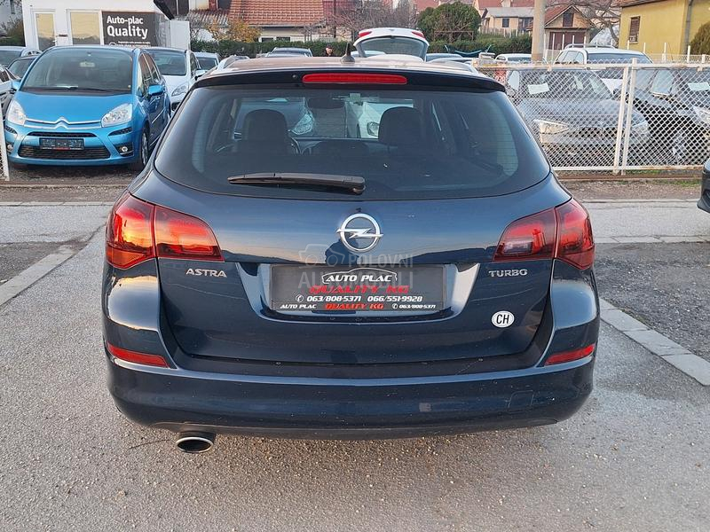 Opel Astra J 