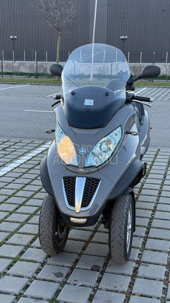 Piaggio MP3 B KAT NARDO GREY